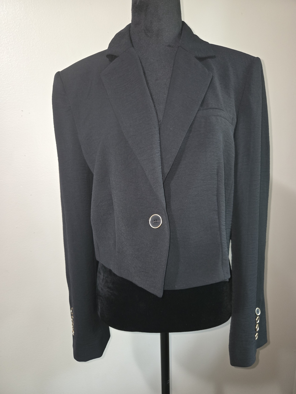 Vince Camuto Black Cropped Single-Button Blazer